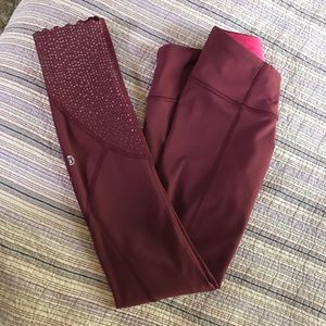 Right stuff crops Lululemon